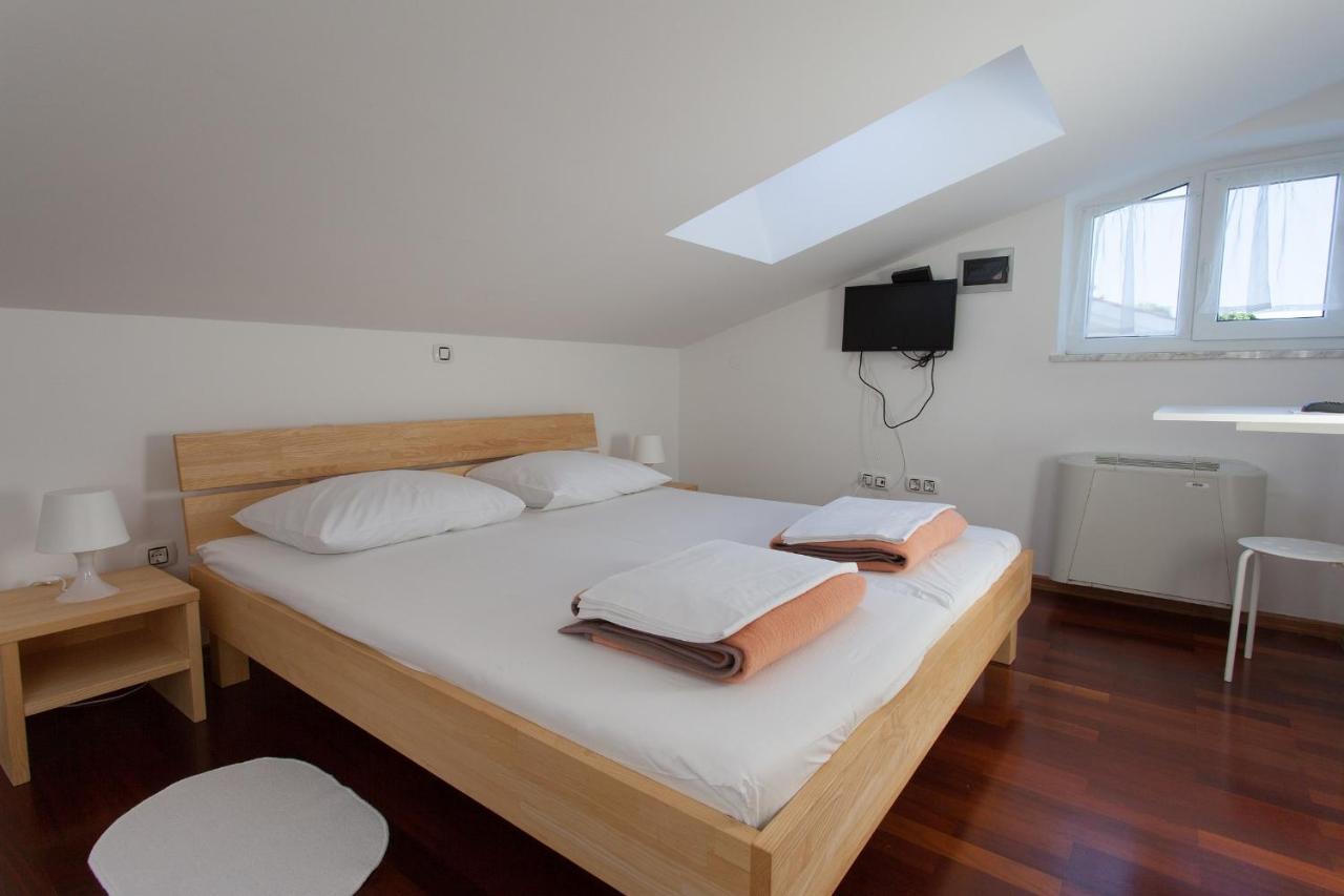 Bed&Breakfast Lucija Bed & Breakfast Punat Exterior foto