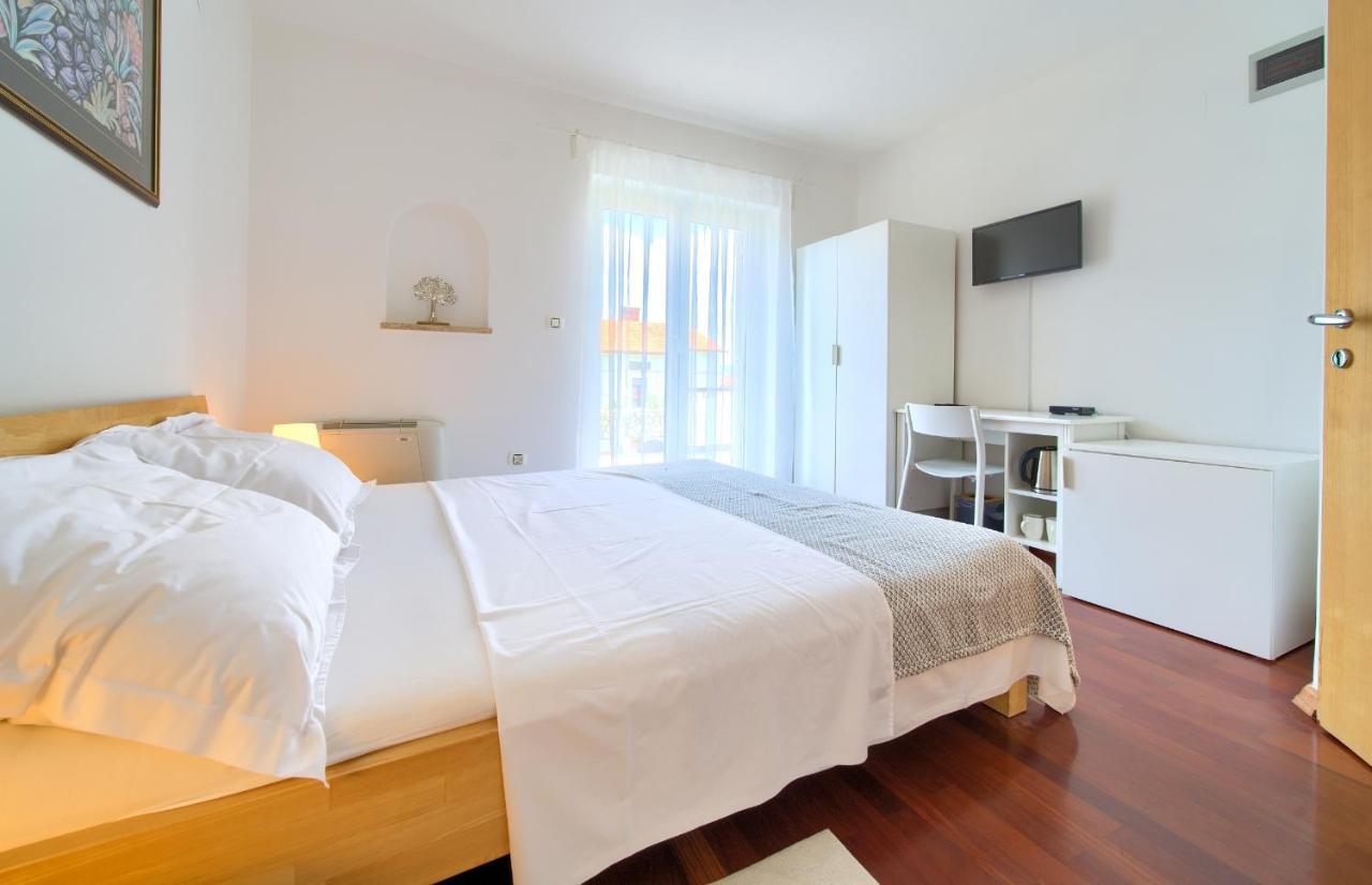 Bed&Breakfast Lucija Bed & Breakfast Punat Exterior foto
