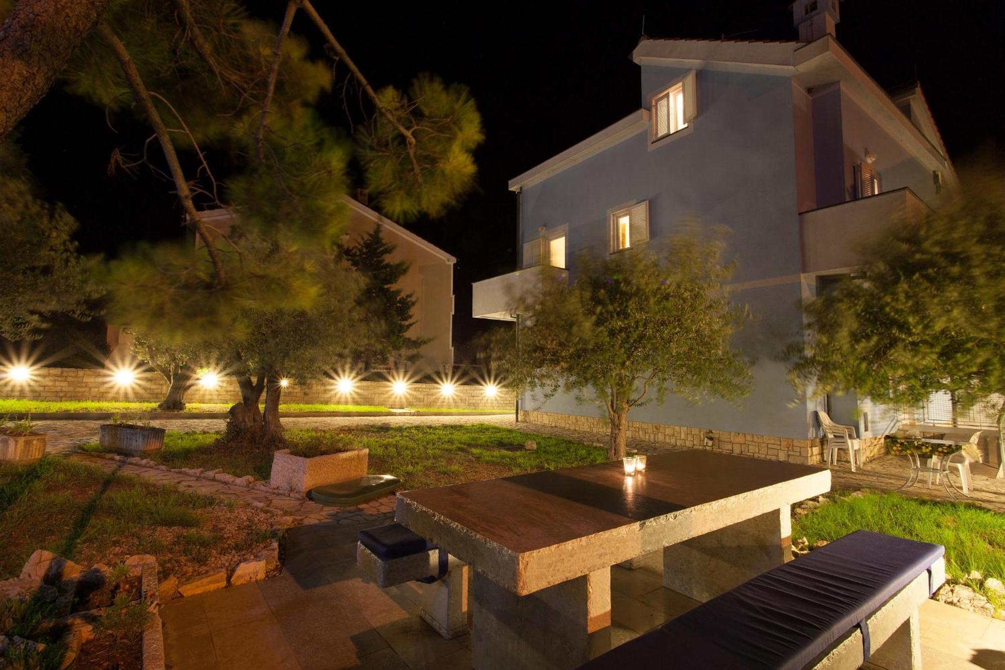 Bed&Breakfast Lucija Bed & Breakfast Punat Exterior foto